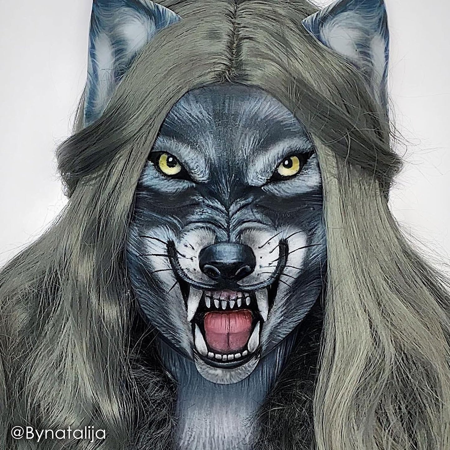 Mehron Makeup StarBlend Cake Makeup | Wet/Dry Pressed Powder | Powder Foundation | Monster Grey Face Paint & Body Paint 2 oz (56g)